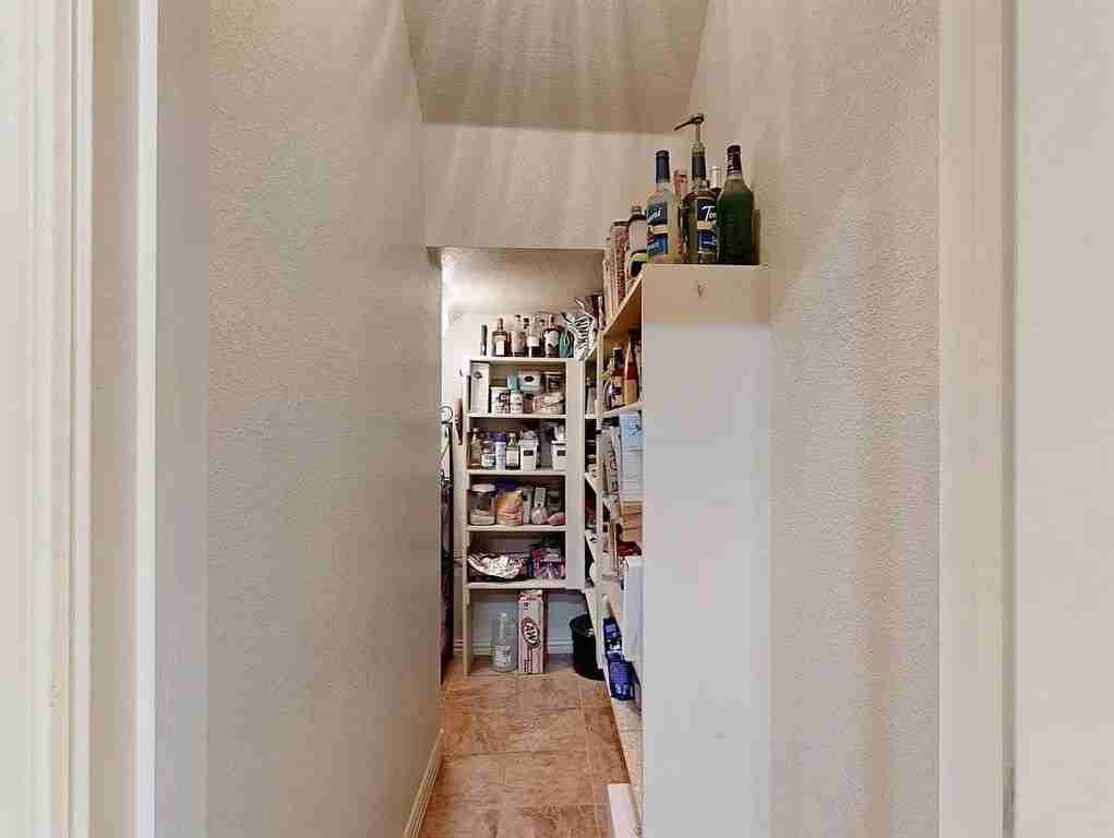 6948 Carrington Ln - Photo 6 of 10