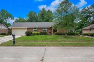 featured image of 7440 Camelback Dr