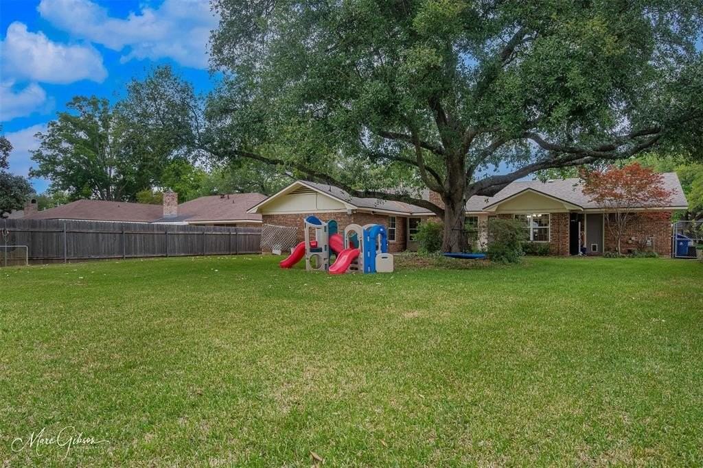 7440 Camelback Dr - Photo 5 of 26