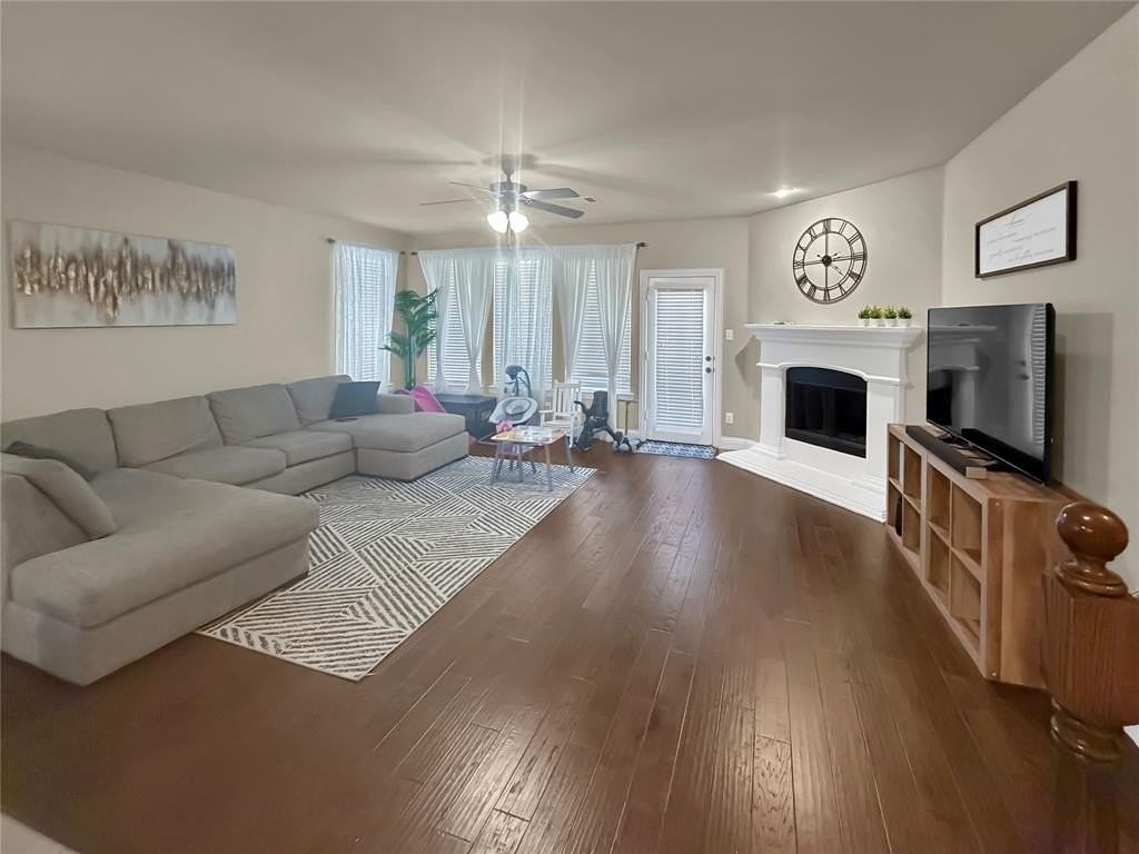 10700 Lariat Trail Dr - Photo 3 of 10