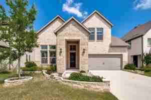 featured image of 1240 Crescent Ln