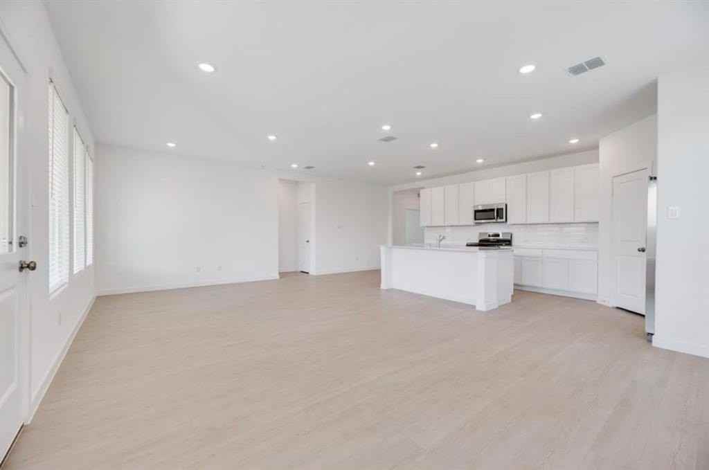 1316 Francesca Dr - Photo 3 of 12