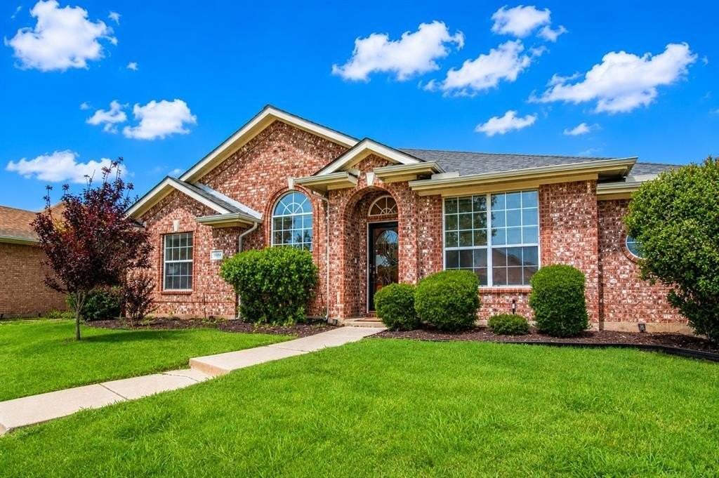 1504 Pecan Ct - Photo 4 of 30