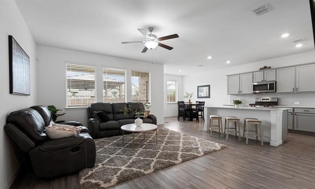 1736 Da Vinci Dr - Photo 5 of 21
