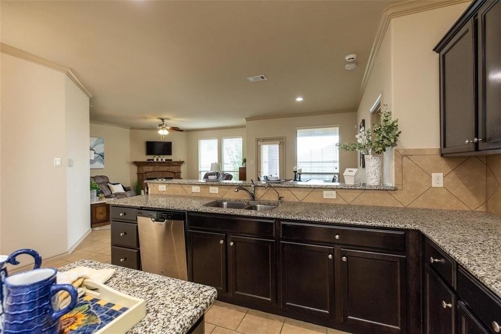 509 Vidalia Ct - Photo 6 of 18