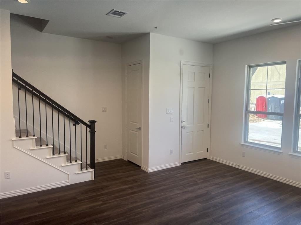 4512 Ward St - Photo 6 of 31