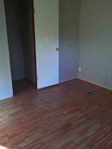 4507 Marshall St - Photo 3 of 9