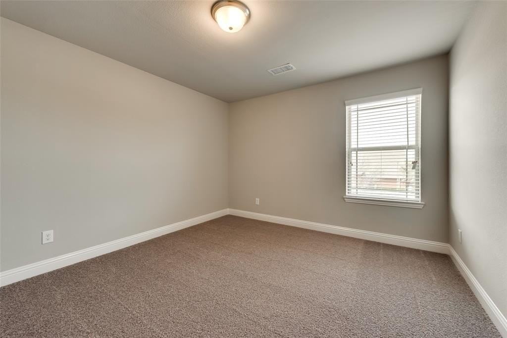 1229 Wiltshire Dr - Photo 3 of 21