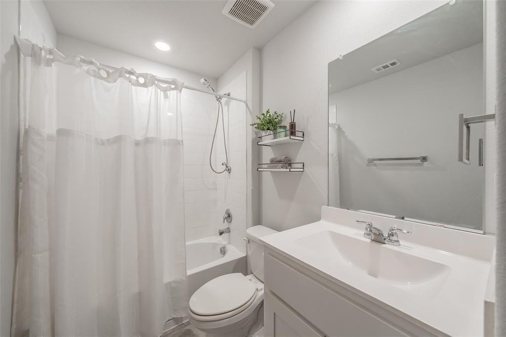 104 Piping Rock Dr - Photo 6 of 26