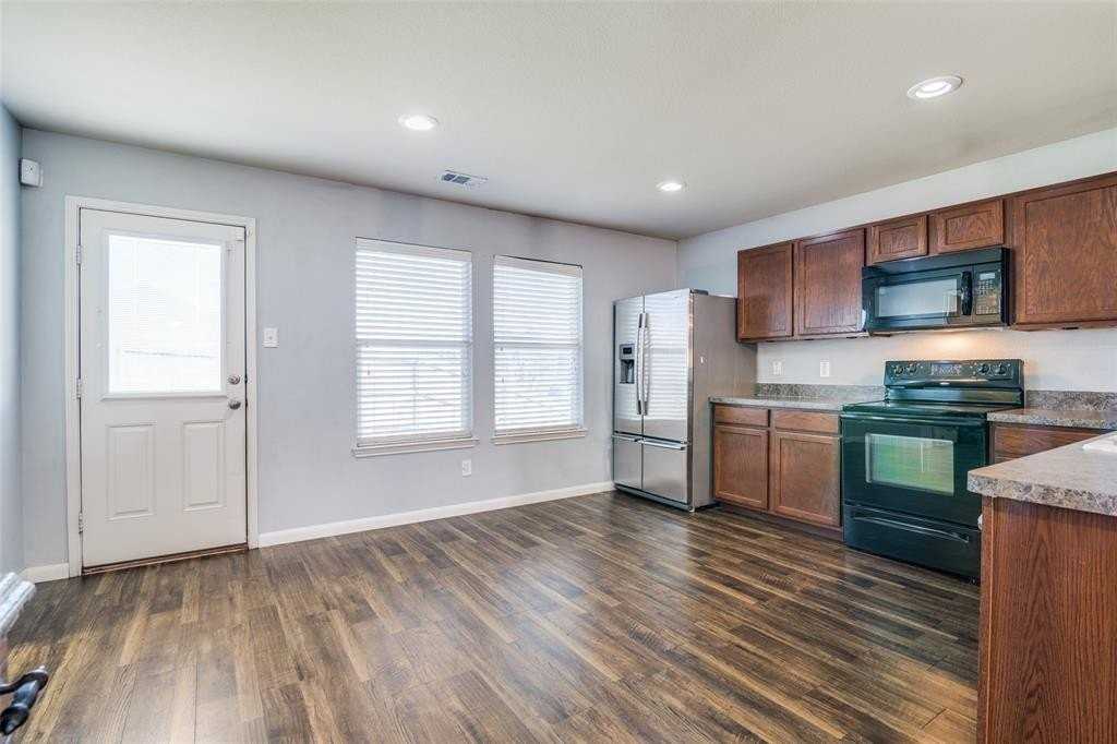 707 Windflower Dr - Photo 5 of 12