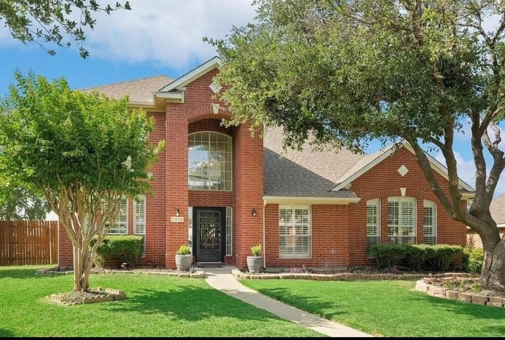 11604 Woodland Way - Photo 3 of 33