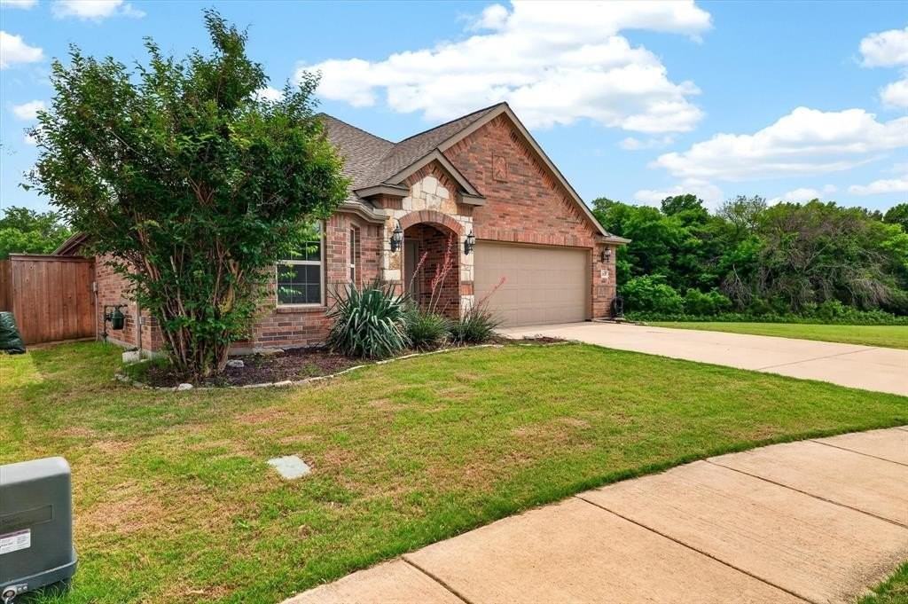 2129 Megan Creek Dr - Photo 2 of 40