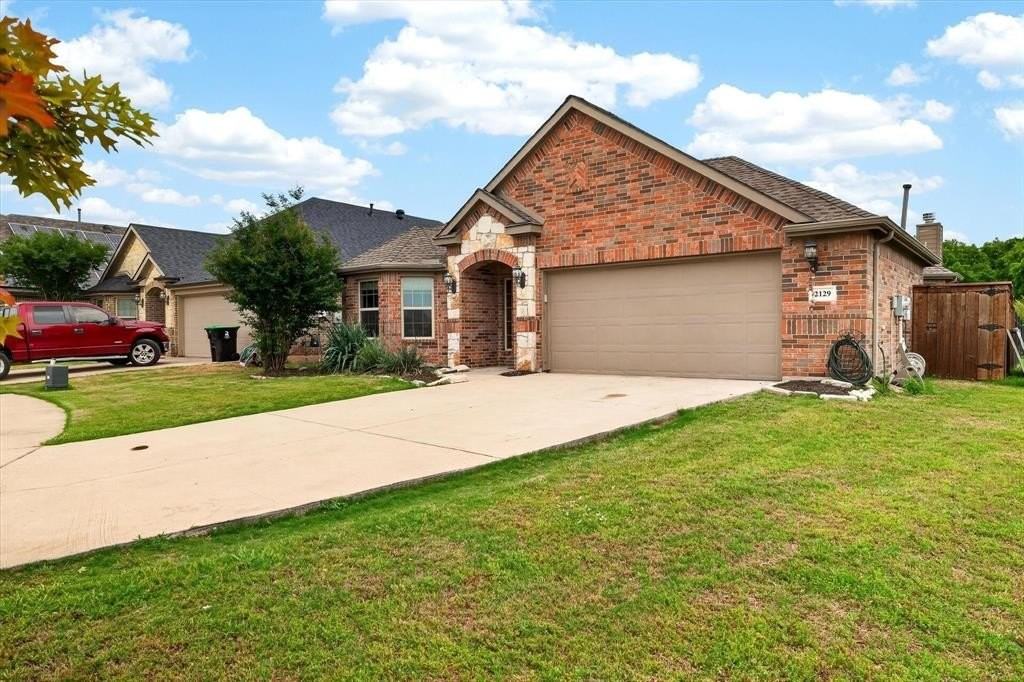 2129 Megan Creek Dr - Photo 3 of 40