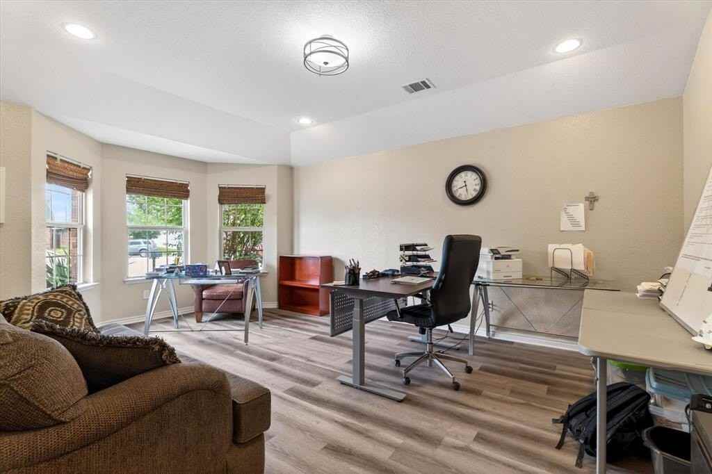 2129 Megan Creek Dr - Photo 5 of 40