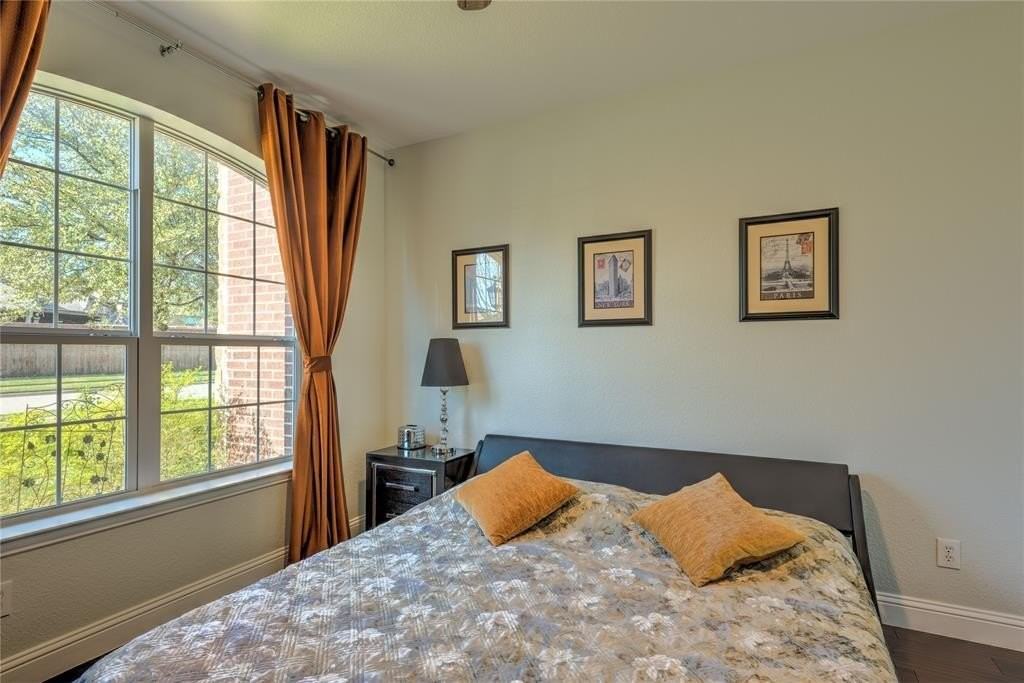 1515 Bentgrass Dr - Photo 4 of 37