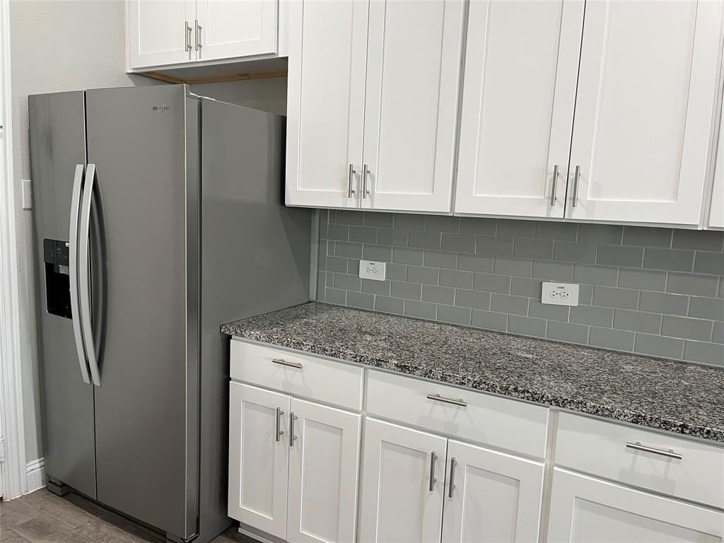 517 Sequoia St - Photo 6 of 13