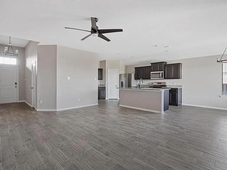 9805 Summerton Dr - Photo 3 of 14