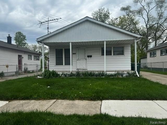 1774 Council Ave - Photo 2 of 11