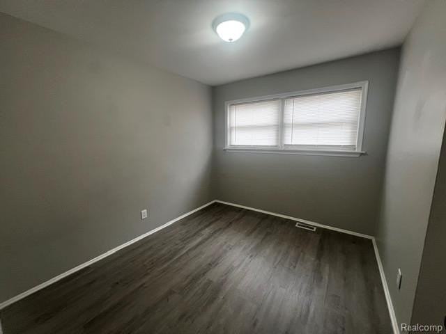 1774 Council Ave - Photo 7 of 11