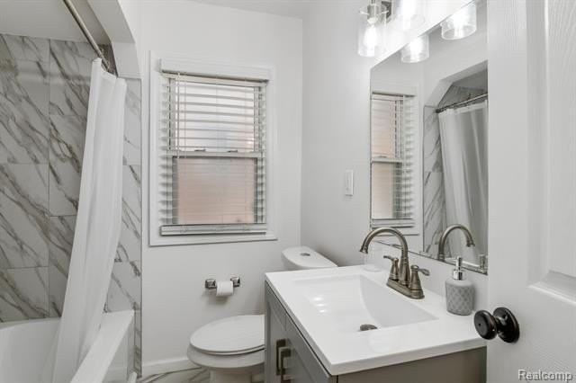 15810 Robson St - Photo 7 of 17