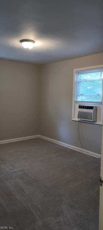 634 72nd St - Photo 7 of 13