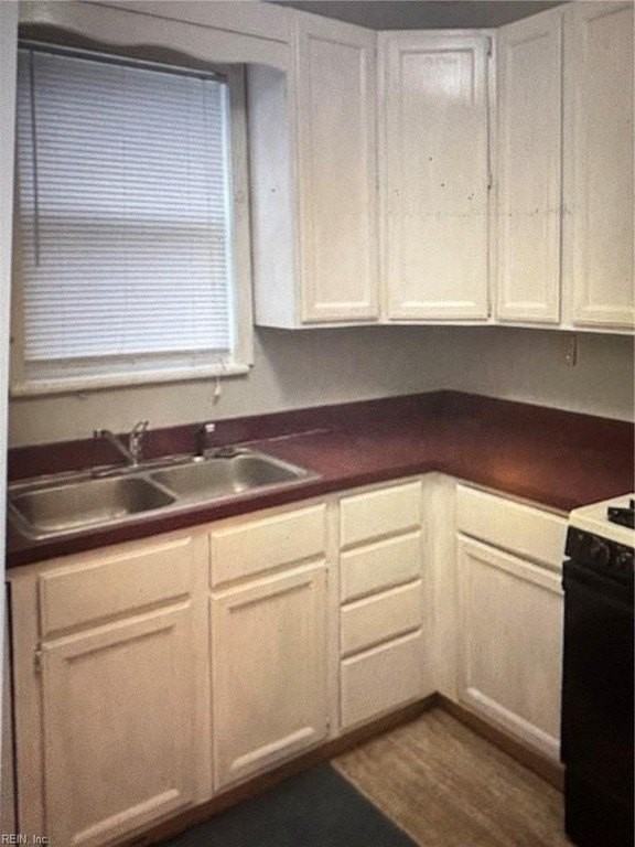 1262 W 40th St - Photo 6 of 7