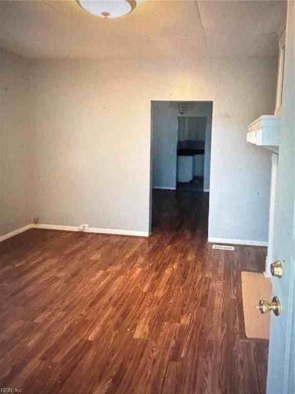 1262 W 40th St - Photo 7 of 7