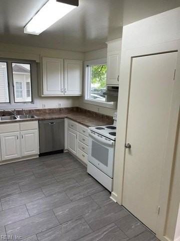 5627 Parish Ln - Photo 3 of 14