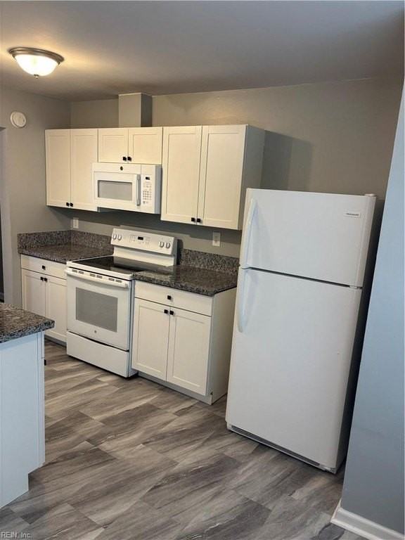 3910 Inverness Rd - Photo 5 of 24