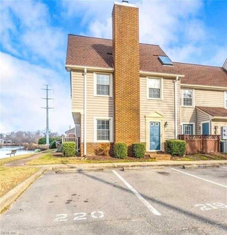 912 Saint Andrews Reach #A - Photo 2 of 22