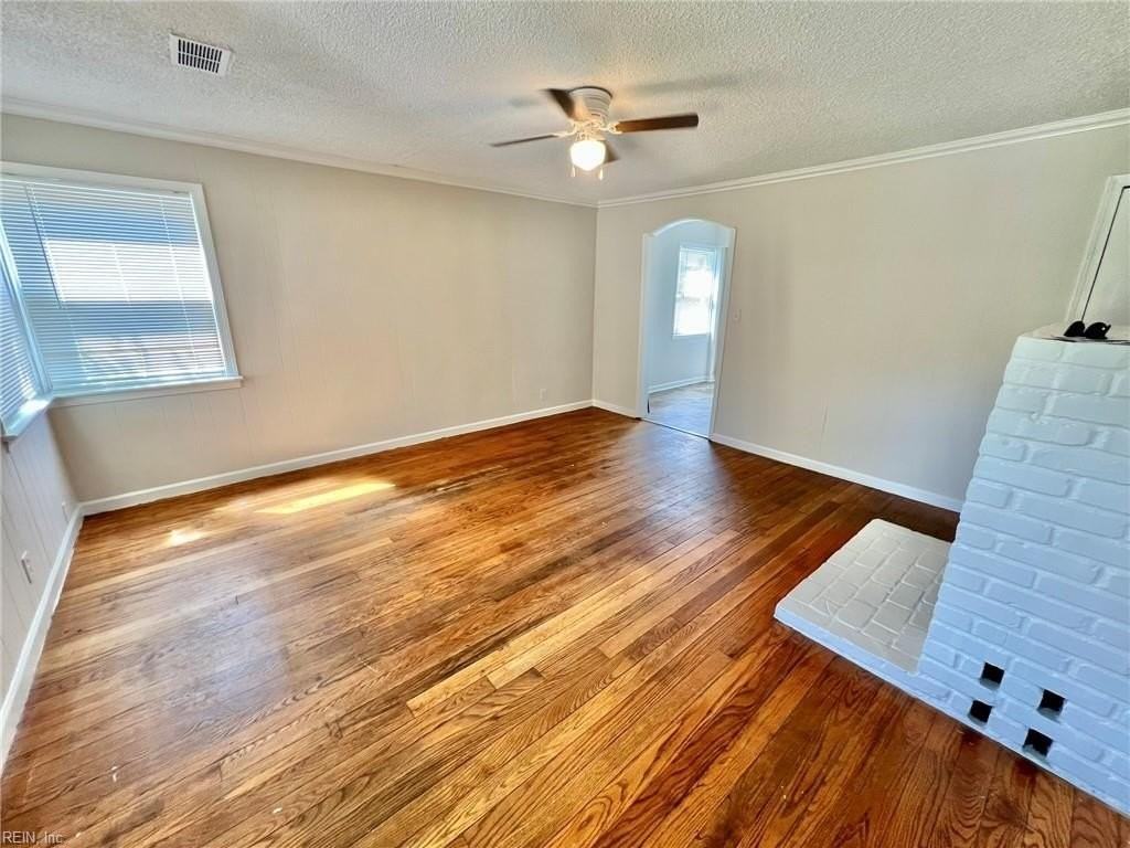310 Naval Base Rd - Photo 6 of 38
