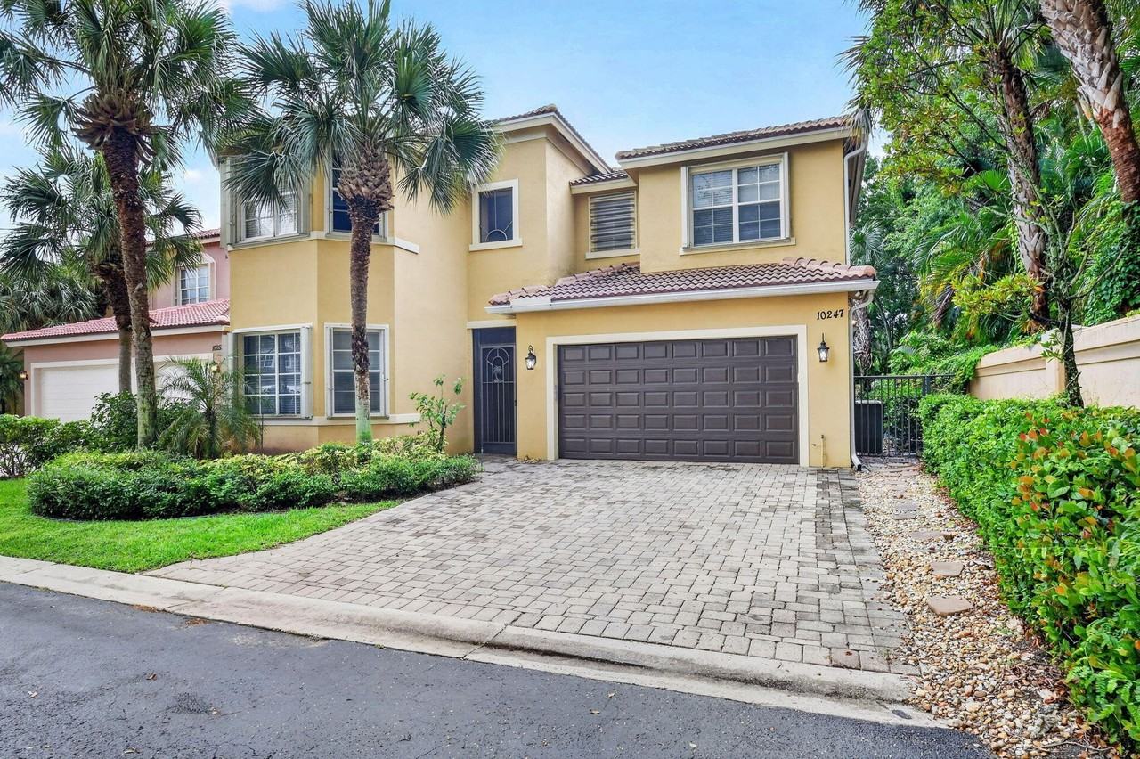 10247 Isle Wynd Ct - Photo 3 of 50