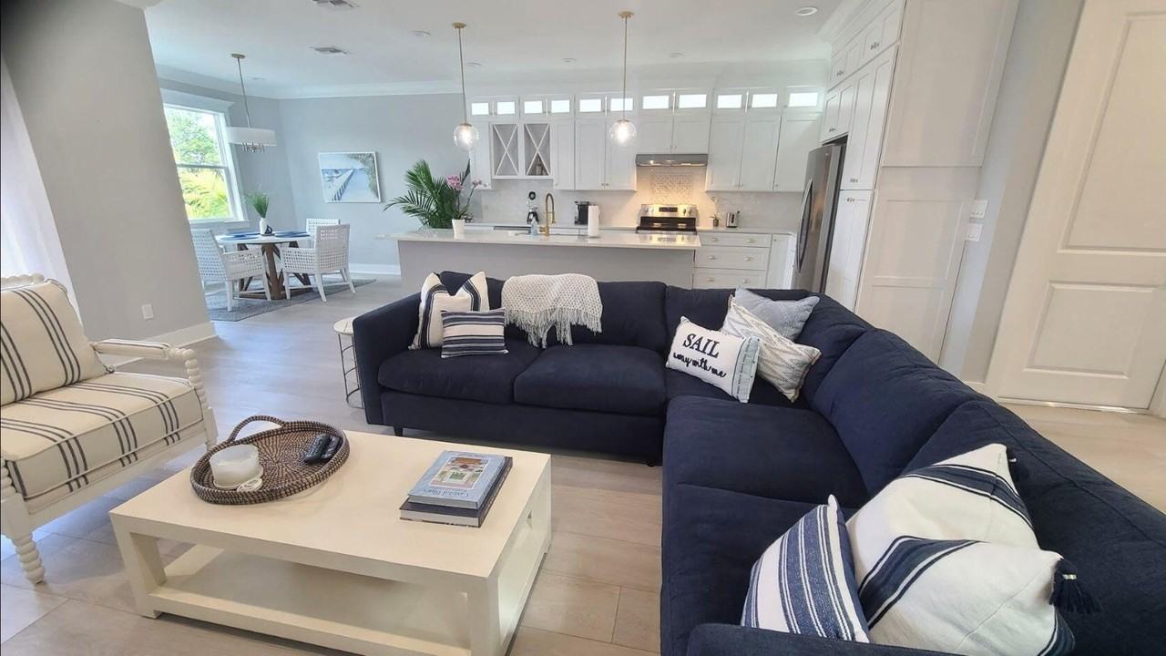 3997 Se Barcelona St - Photo 6 of 10