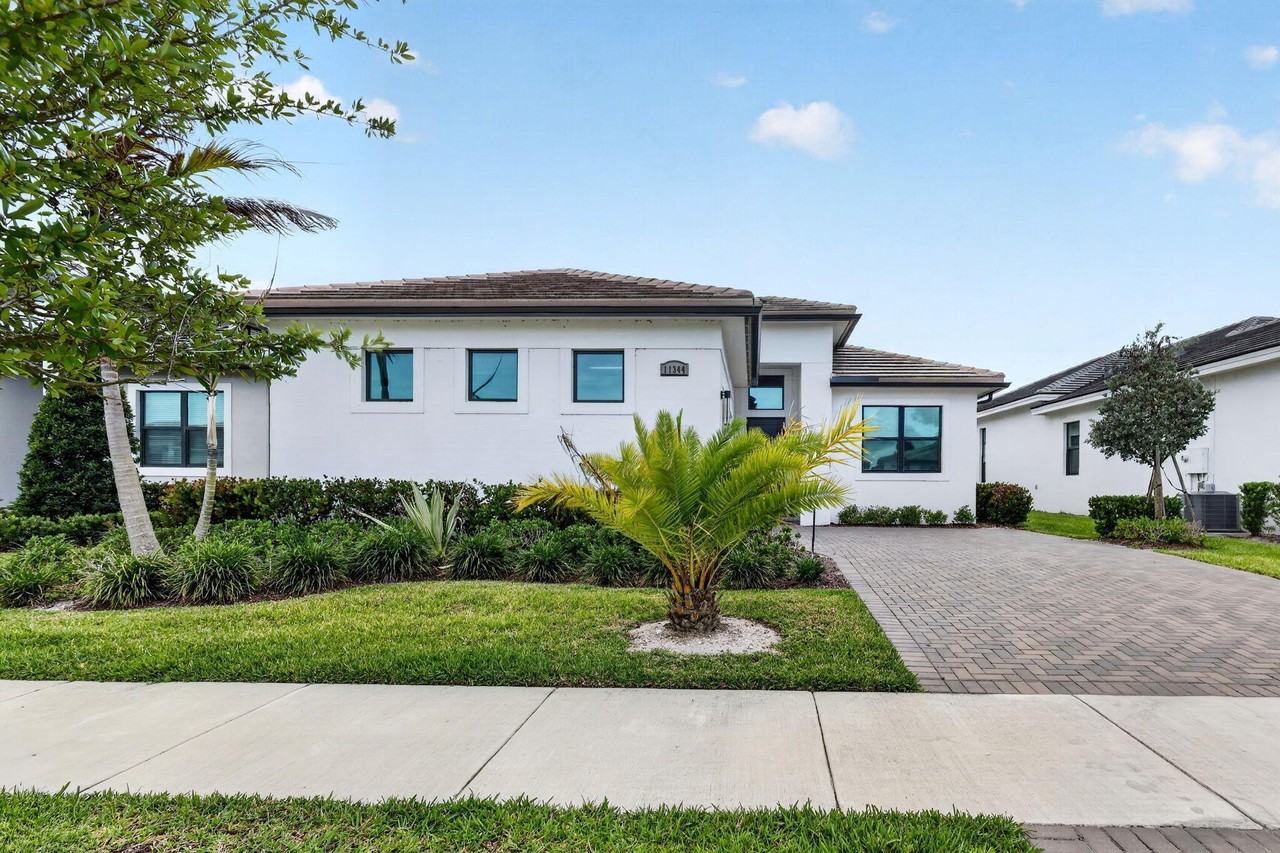 11344 Sw Pietra Way - Photo 2 of 50