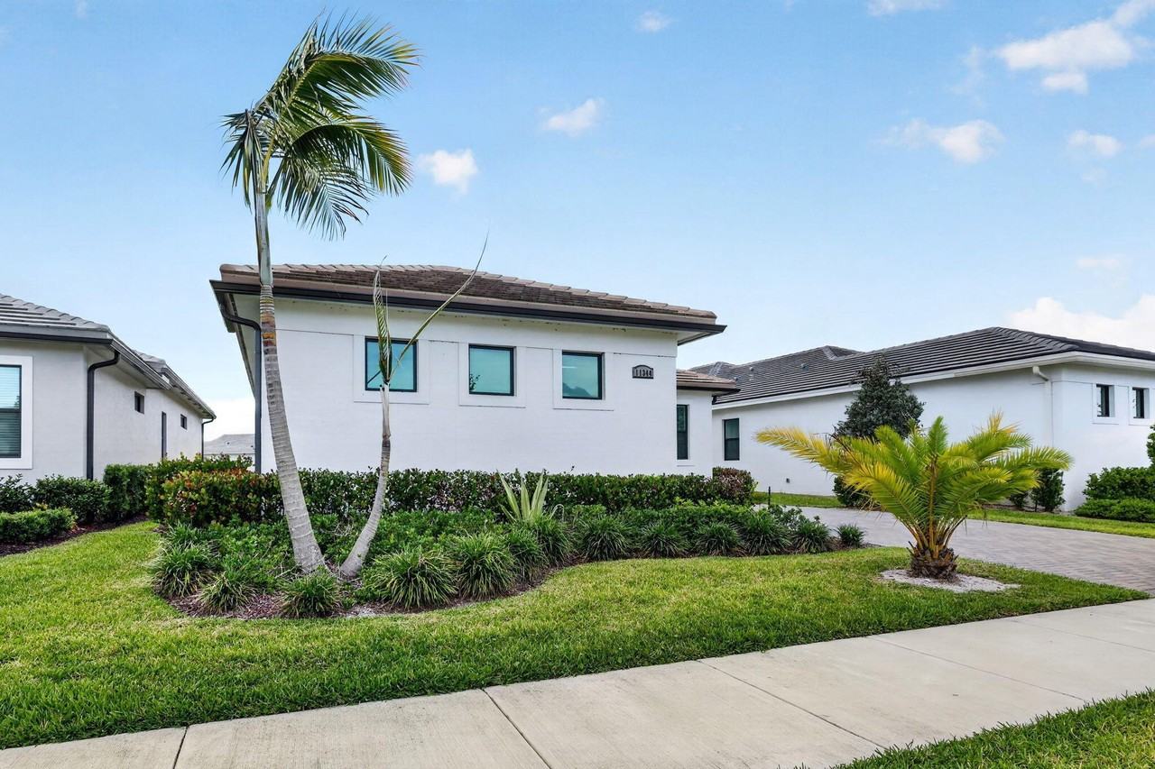 11344 Sw Pietra Way - Photo 3 of 50