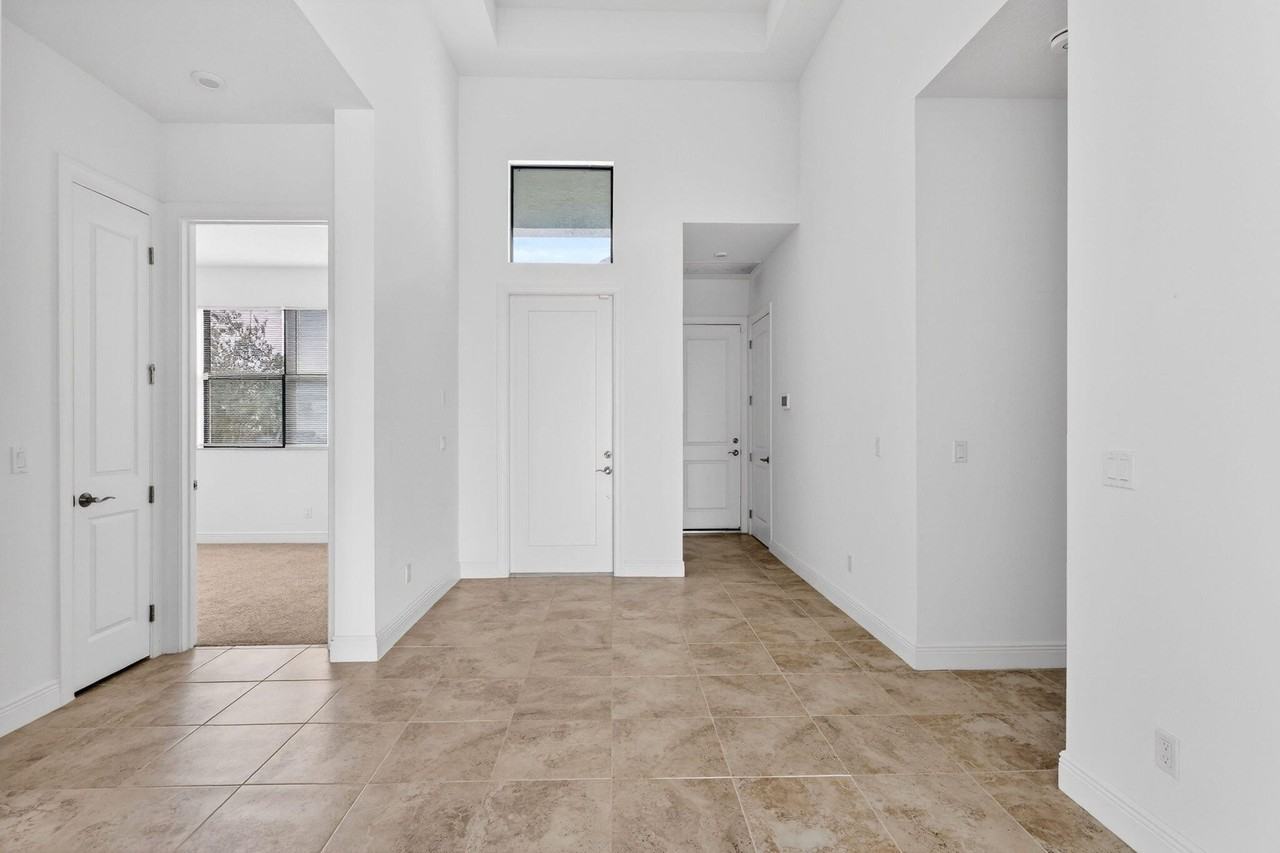 11344 Sw Pietra Way - Photo 5 of 50