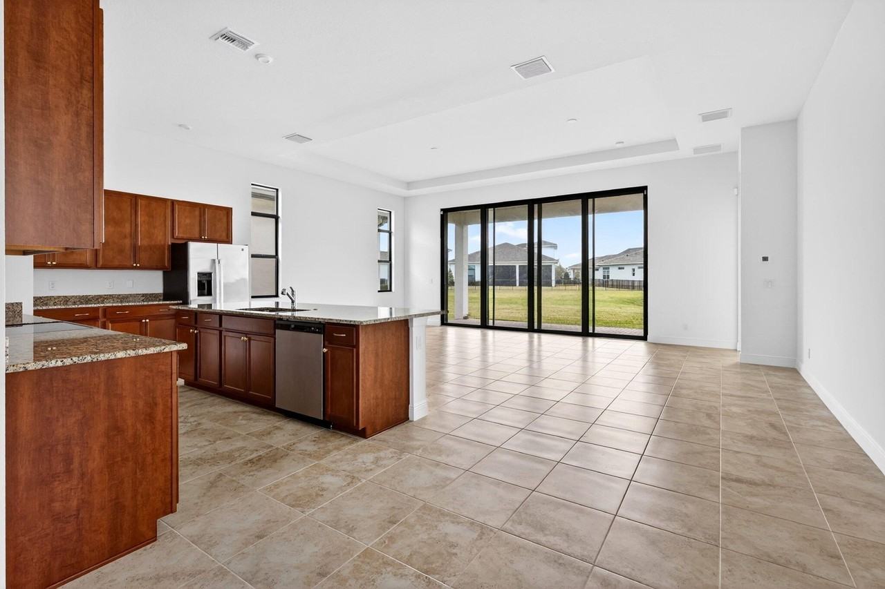 11344 Sw Pietra Way - Photo 7 of 50