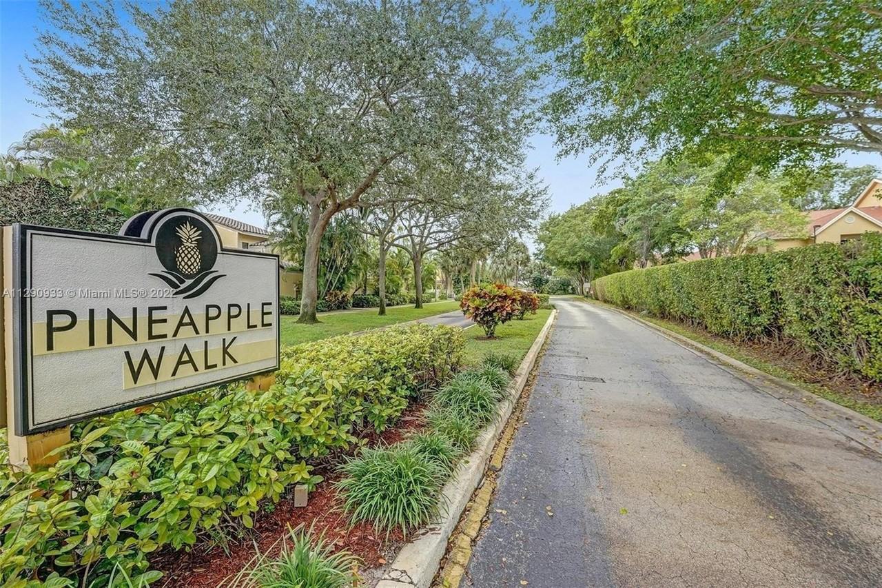 22322 Pineapple Walk Dr - Photo 2 of 41