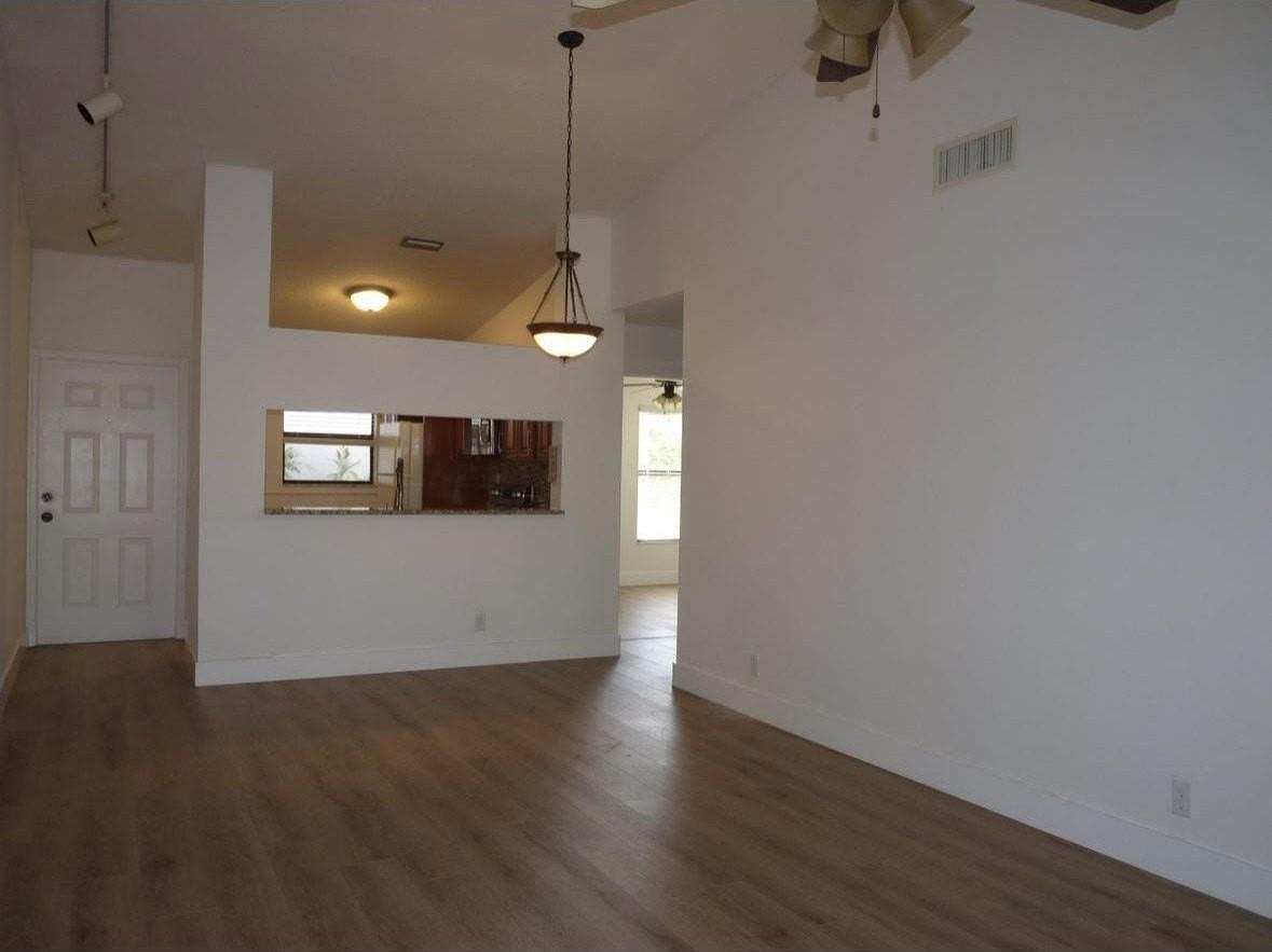 3130 Millwood Ter #2120 - Photo 3 of 15