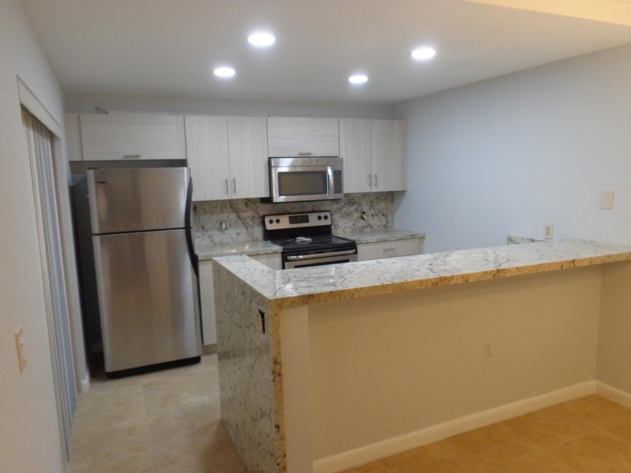 1321 13th Way - Photo 2 of 11