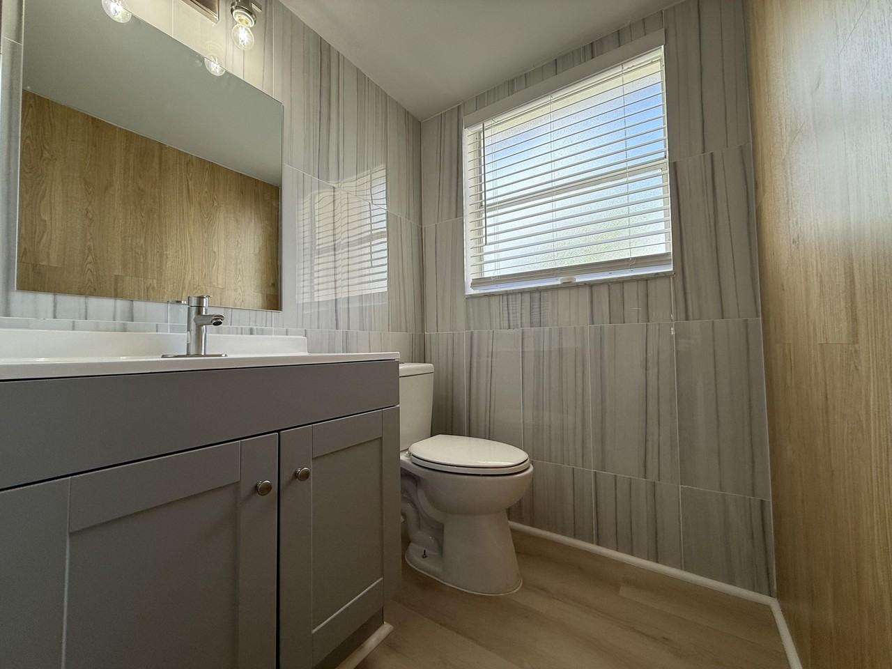 228 Lake Dora Dr - Photo 4 of 29