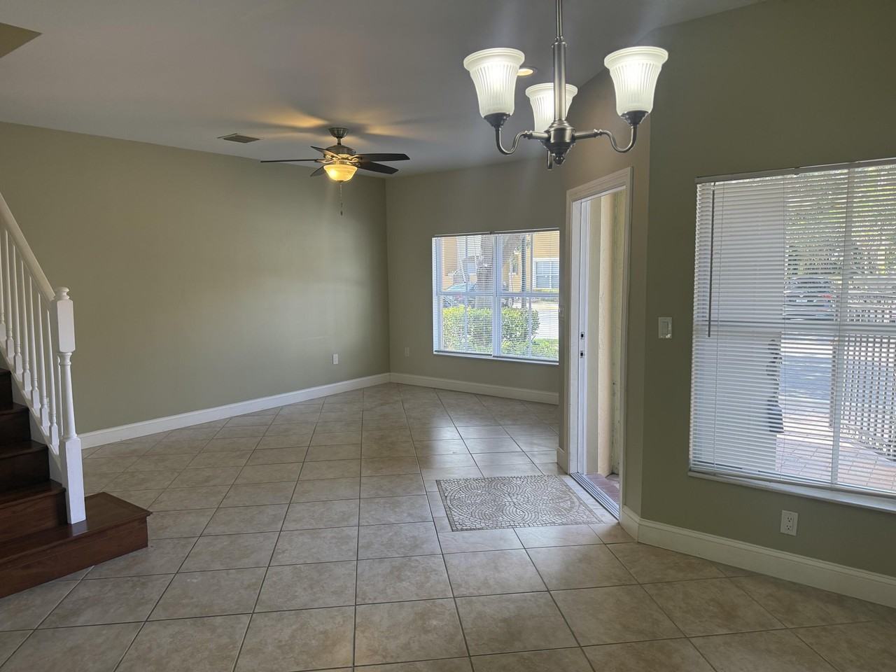 182 Lake Monterey Cir - Photo 3 of 27