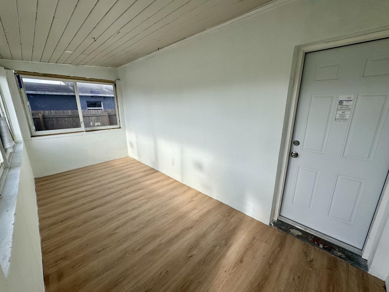 2513 Avenue E - Photo 2 of 11