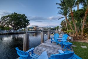 featured image of 1733 Coral Gardens Dr