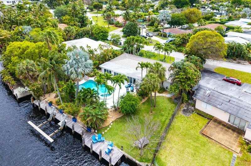1733 Coral Gardens Dr - Photo 3 of 50