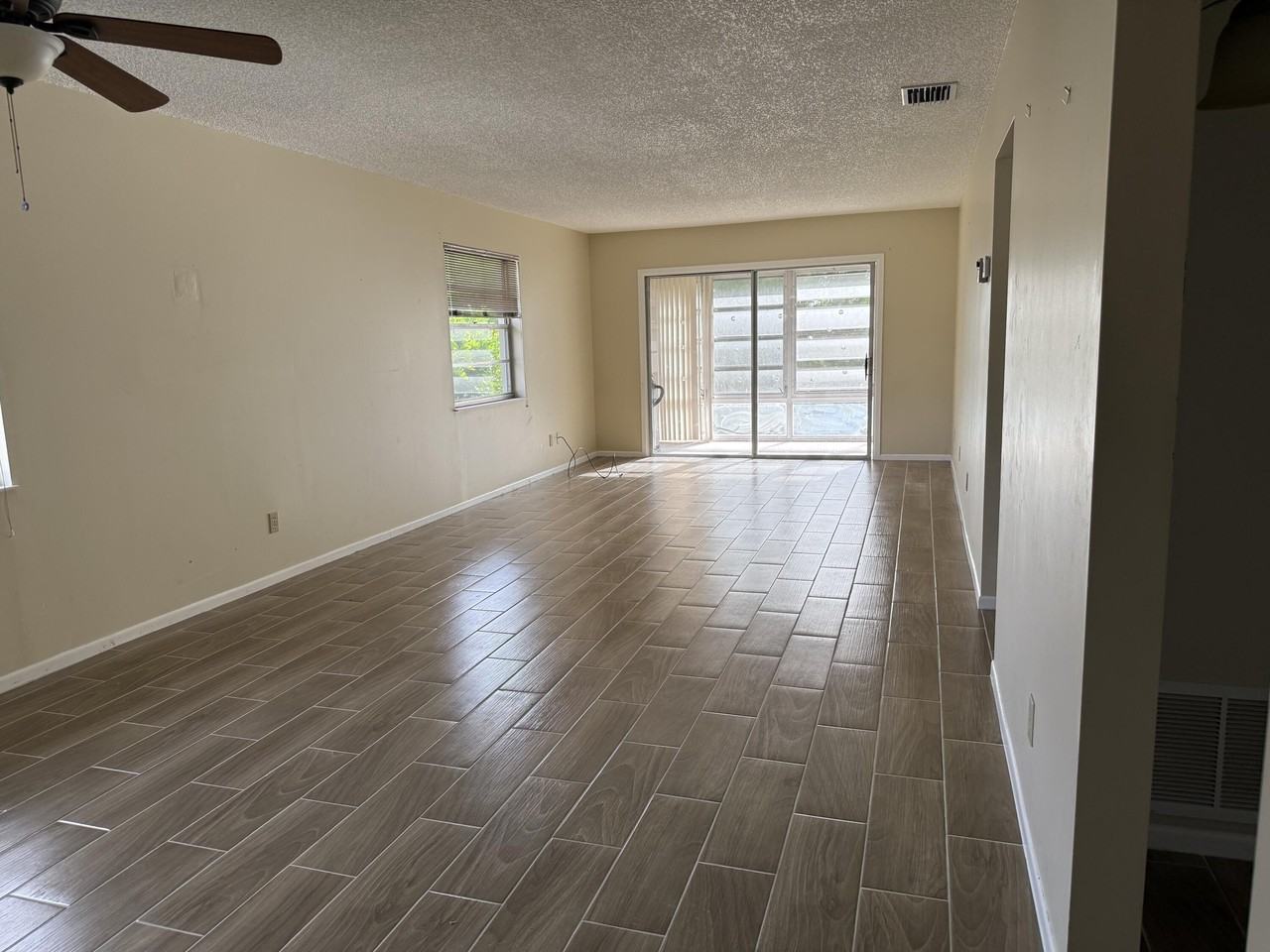 4 Lake Vista Trl #202 - Photo 4 of 17