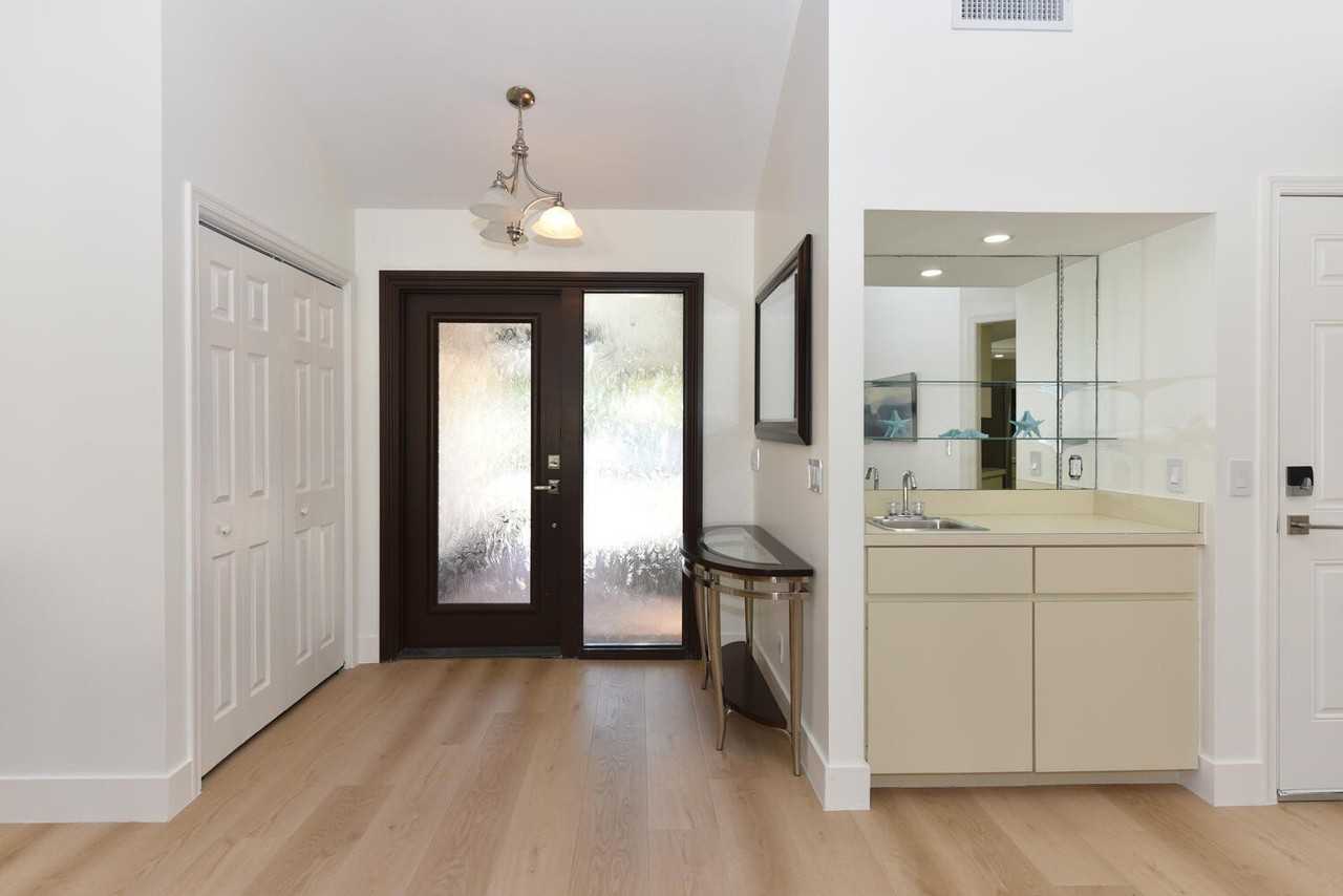1469 Via Privada - Photo 6 of 39