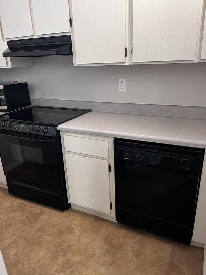 3554 N University Dr #3554 - Photo 5 of 24