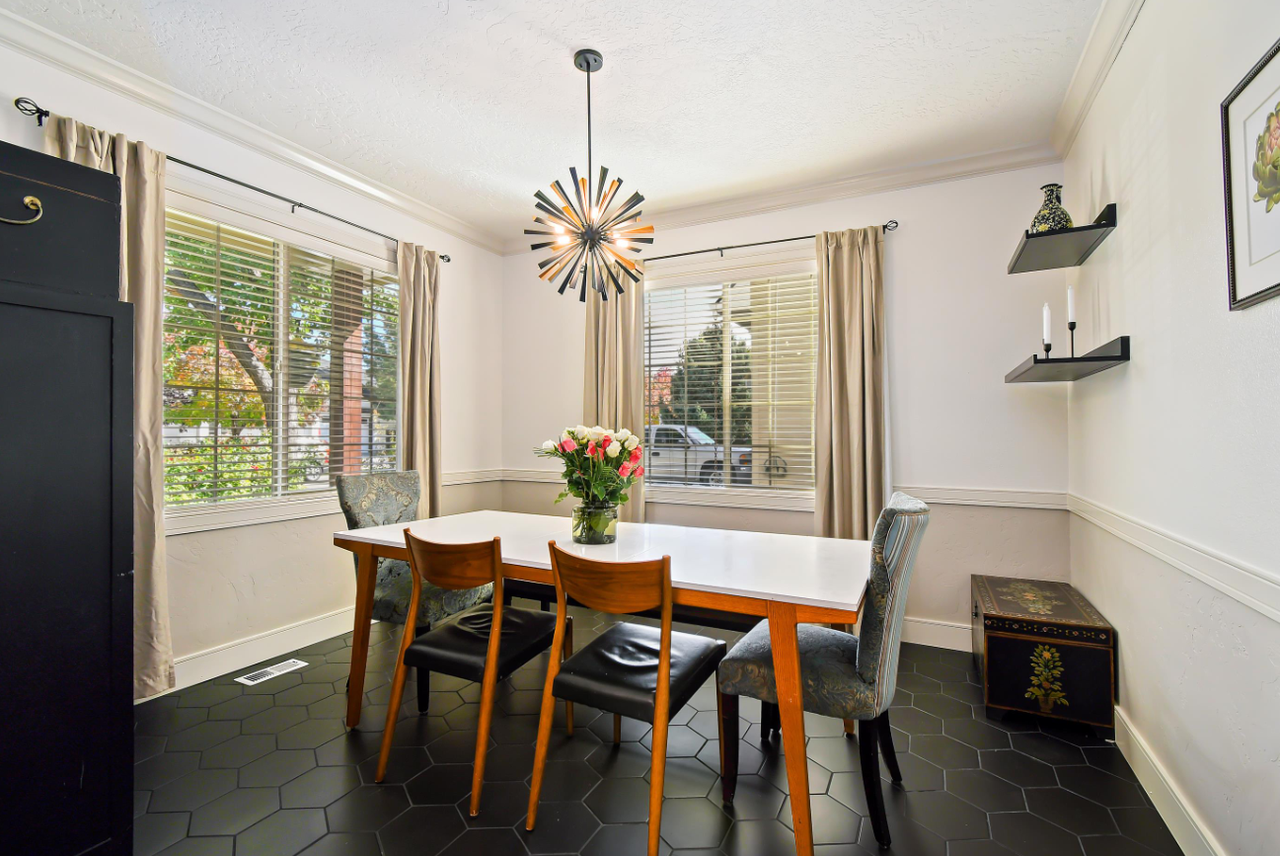 675 W Pickford St #1 - Photo 7 of 33
