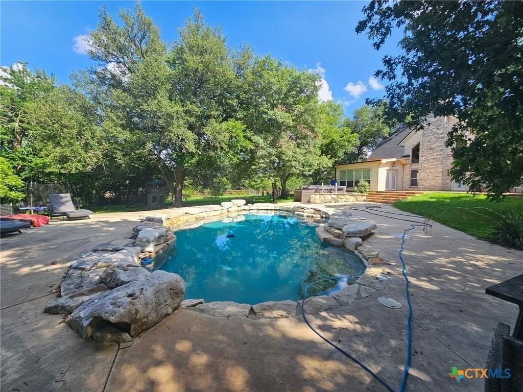 1060 Great Oaks - Photo 5 of 48